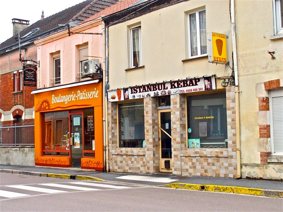 OLYMPUS DIGITAL CAMERA